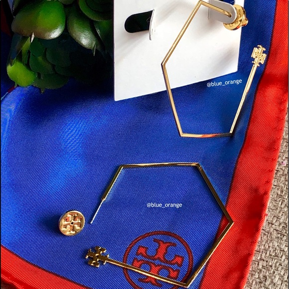 ✨NEW TORY BURCH✨LARGE GOLD HEX HOOP EARRINGS - Picture 3 of 5